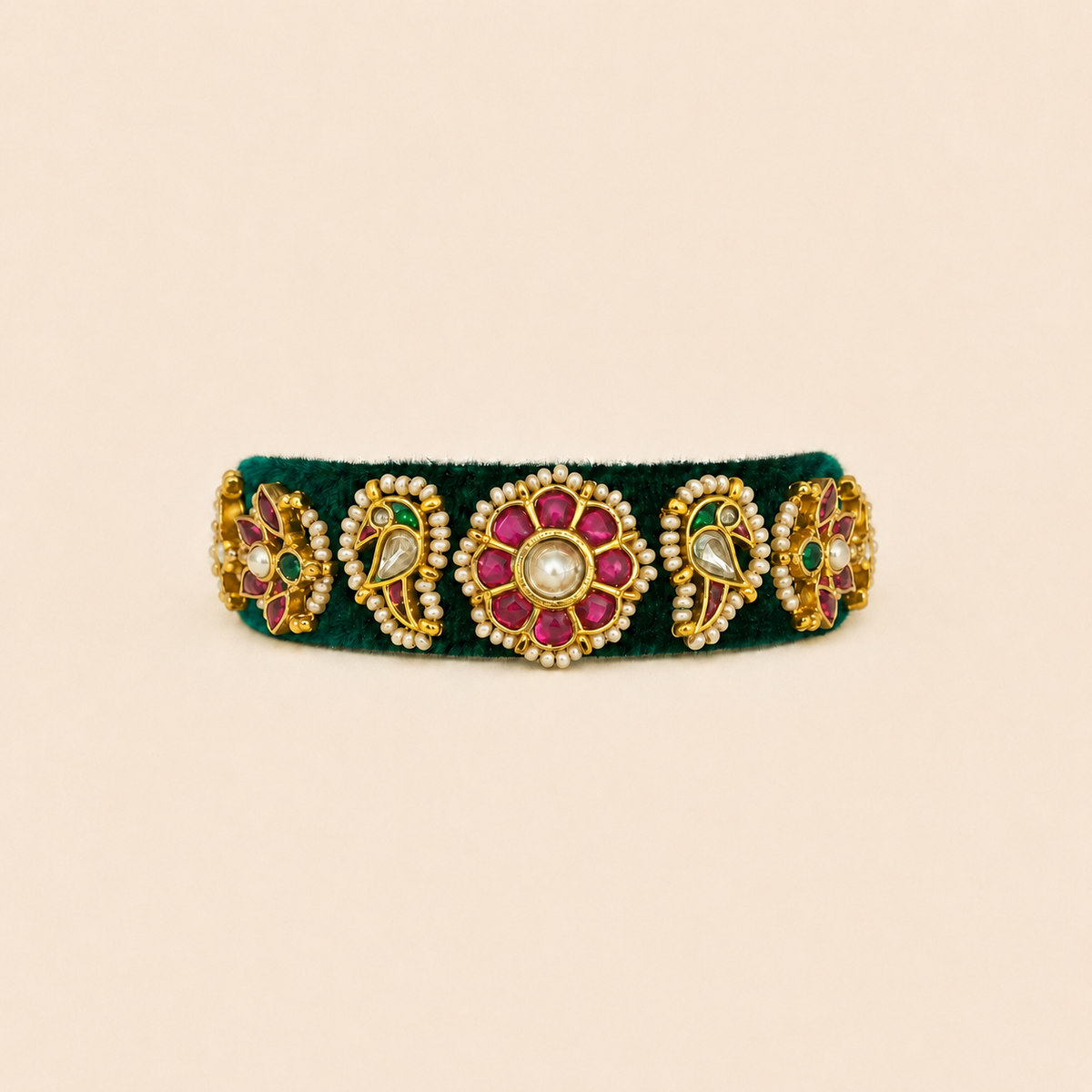 Noor Bracelet - Emerald Green Valvet Lotus