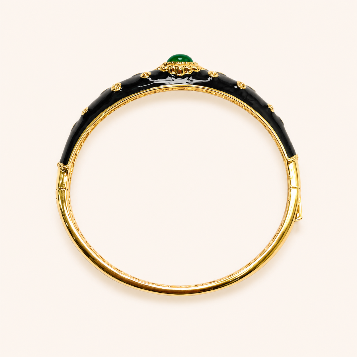 Black Lacquer cuff - Emerald Stone