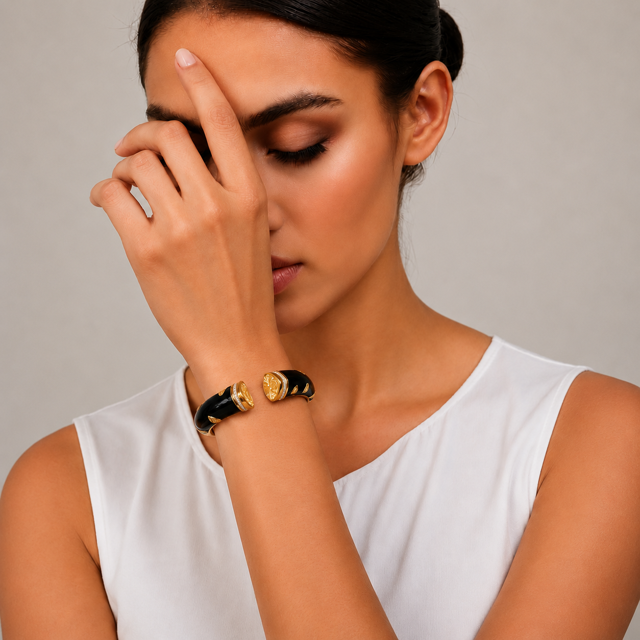 Black Lacquer Cuff - Champagne Stone