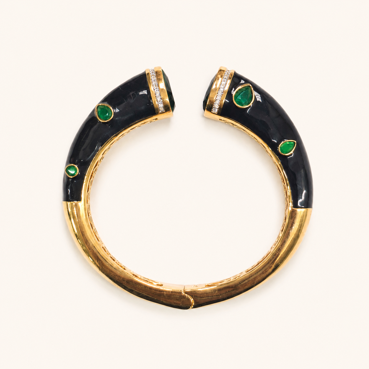 Black Lacquer Cuff - Emerald Stone