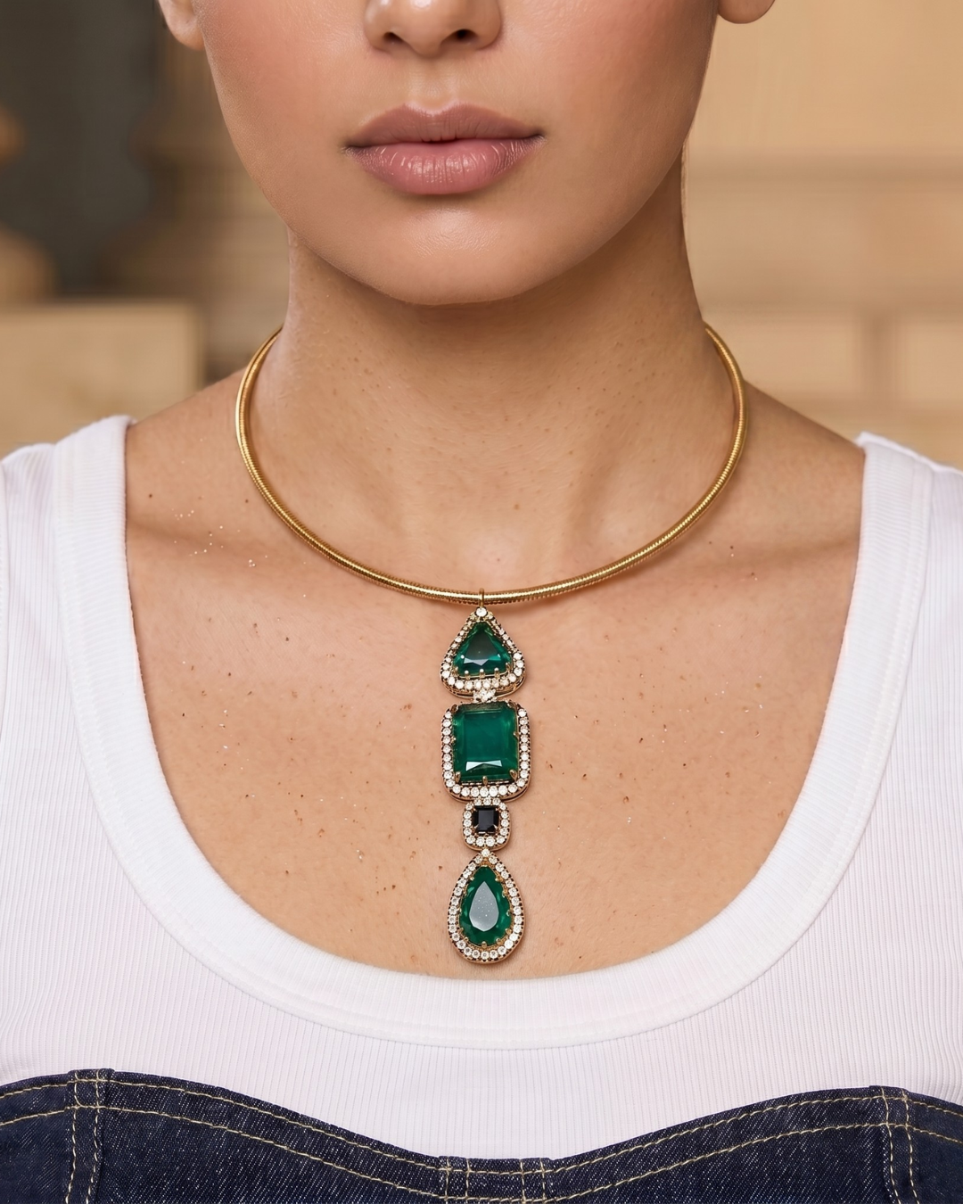 Emerald Hasli Necklace